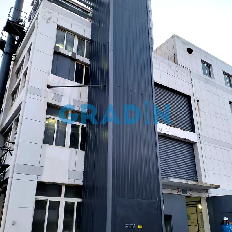 Gradin-Bespoke-Outdoor-Enclosed-Lift-Weatherproof-Vertical-Reciprocating-Conveyor